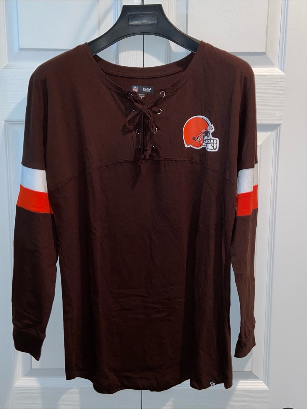 New Era Cleveland Browns Women's Varsity Lace-Up Long Sleeve Shirt